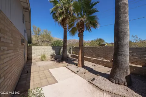Exterior - 11080 E Buckeye Pl, Tucson, AZ 85749 photo 8 of 8