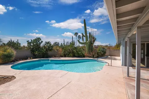 Exterior - 11080 E Buckeye Pl, Tucson, AZ 85749 photo 6 of 8