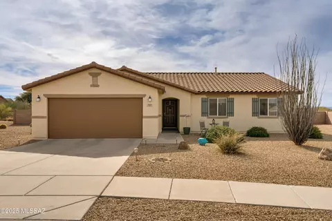 660 S Harry P Stagg Dr, Vail, AZ 85641