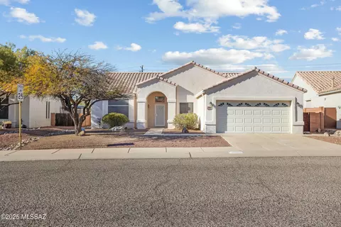 9569 N Crestone Dr, Tucson, AZ 85742