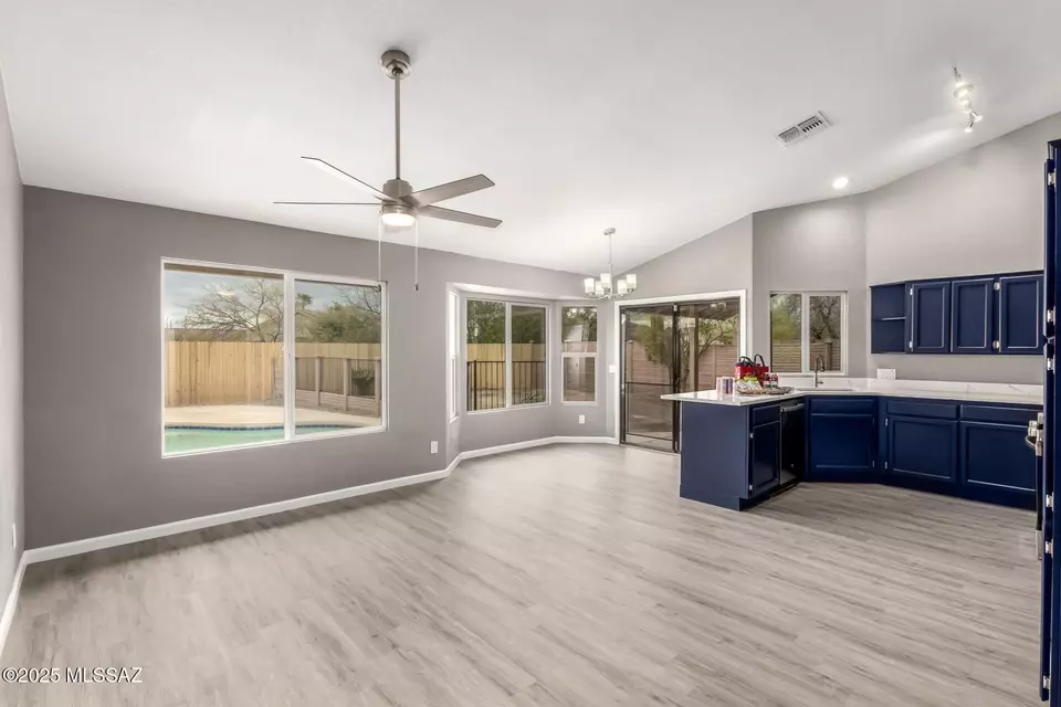 Living - 8661 N Star Grass Dr, Tucson, AZ 85742 photo 5 of 5