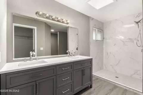 Bath - 8661 N Star Grass Dr, Tucson, AZ 85742 photo 1 of 2