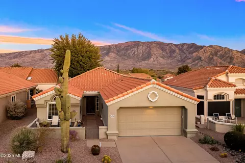 14360 N Caryota Way, Oro Valley, AZ 85755