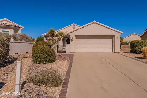 374 W Continental Vista Pl, Green Valley, AZ 85614
