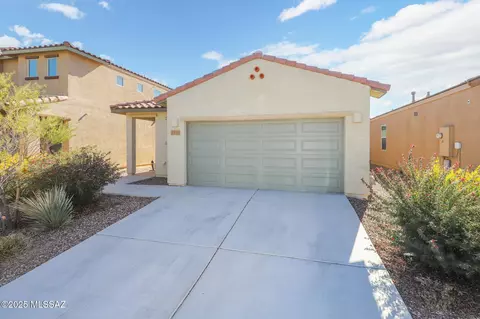 7520 S Circulo Rio Blanco, Tucson, AZ 85756