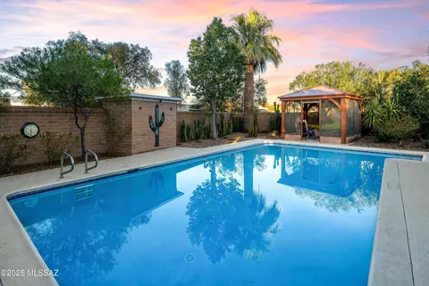 9141 E Palm Tree Dr, Tucson, AZ 85710