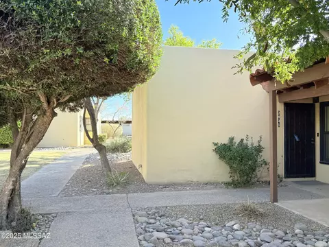 3041 N Sparkman Blvd, Tucson, AZ 85716
