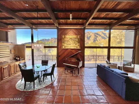 6515 N Saint Andrews Dr, Tucson, AZ 85718