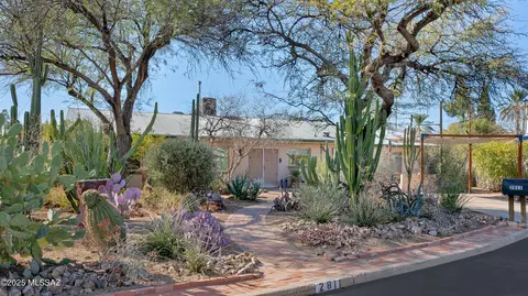 2811 E Lisbon Pl, Tucson, AZ 85716