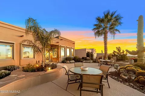 9810 N Ridge Shadow Pl, Tucson, AZ 85704
