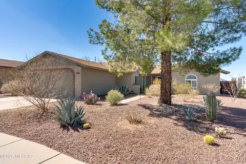 1561 N Saddleback Ave, Tucson, AZ 85715
