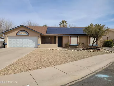 1653 Hummingbird Ln, Thatcher, AZ 85552