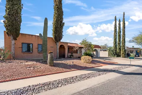 7332 E Lurlene Dr, Tucson, AZ 85730