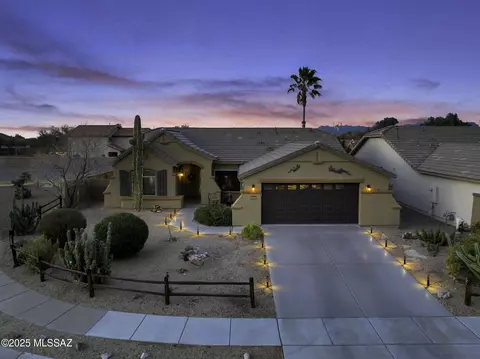7544 W Victory Ct, Tucson, AZ 85743