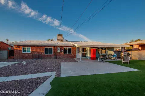 Exterior - 858 E Silver St, Tucson, AZ 85719 photo 5 of 8