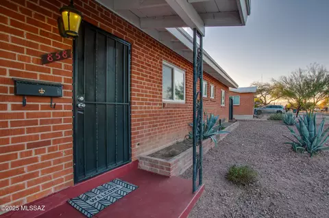 Exterior - 858 E Silver St, Tucson, AZ 85719 photo 6 of 8