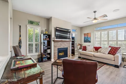 5085 W Jointfir Ln, Marana, AZ 85658
