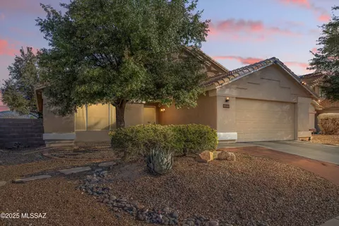10161 E Sweetleaf Dr, Tucson, AZ 85748