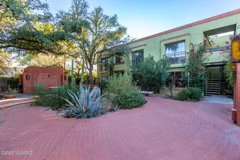 921 N Chrysler Dr #14, Tucson, AZ 85716