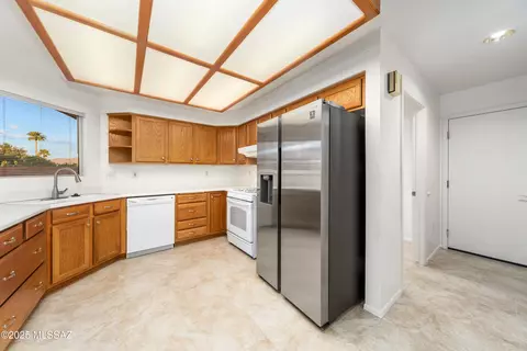 Kitchen - 1133 E Haystack Dr, Oro Valley, AZ 85755 photo 3 of 3