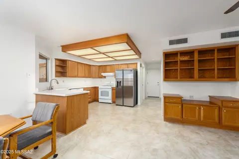 Kitchen - 1133 E Haystack Dr, Oro Valley, AZ 85755 photo 1 of 3