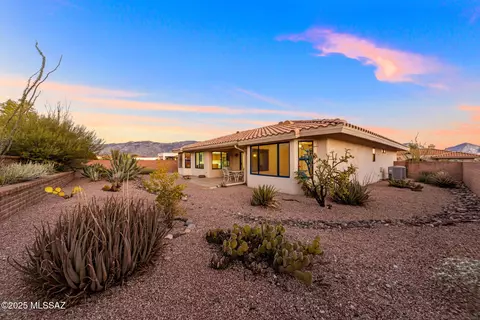 Exterior - 1133 E Haystack Dr, Oro Valley, AZ 85755 photo 4 of 4