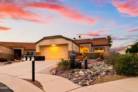 889 E Claridge Pl, Oro Valley, AZ 85755