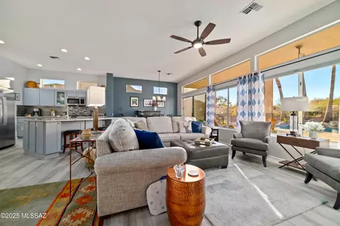 889 E Claridge Pl, Oro Valley, AZ 85755 photo 7