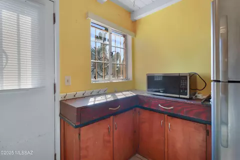 Kitchen - 3250 E Fairmount St, Tucson, AZ 85716 photo 3 of 6