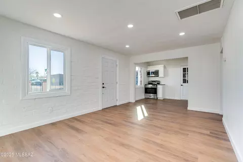 2413 E 24th St, Tucson, AZ 85713 photo 11