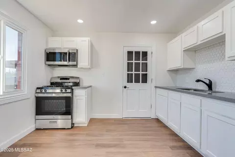 2413 E 24th St, Tucson, AZ 85713 photo 12