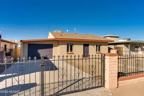2413 E 24th St, Tucson, AZ 85713 photo 3