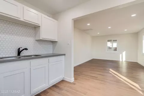 2413 E 24th St, Tucson, AZ 85713 photo 18