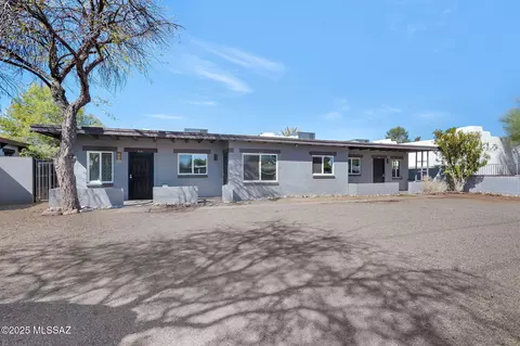 915 N Columbus Blvd #1-3, Tucson, AZ 85711
