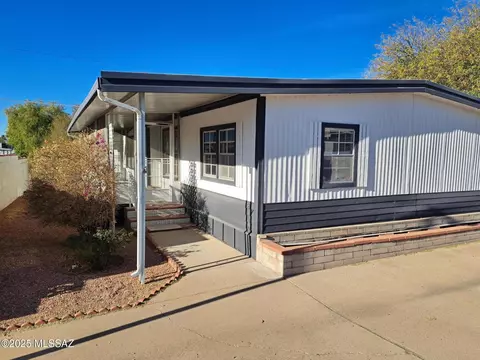 5811 W Circle Z St, Tucson, AZ 85713