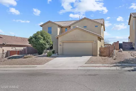 1055 S Limestone St, Benson, AZ 85602