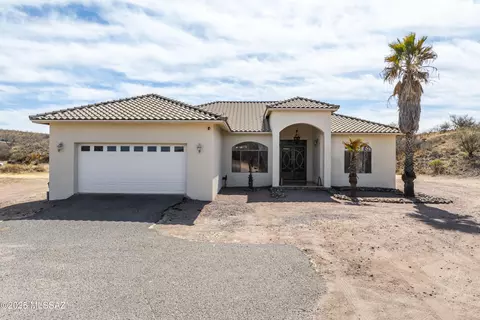 168 E Camino Vista Del Cielo, Nogales, AZ 85621