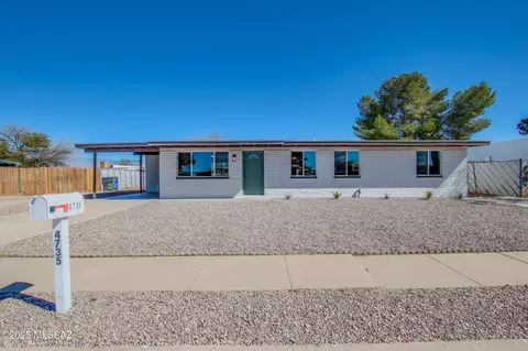 4735 S Green Olive Dr, Tucson, AZ 85730