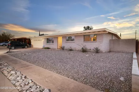 931 N Evelyn Ave, Tucson, AZ 85710