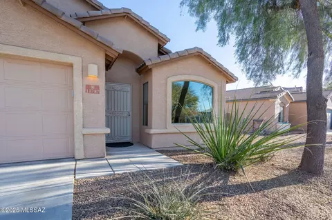 11787 W Fordson Dr, Marana, AZ 85653