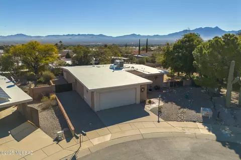 713 W Rio Altar, Green Valley, AZ 85614