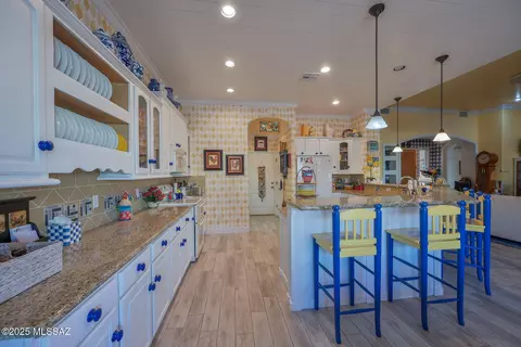 Kitchen - 10653 E Mary Stephey Pl, Tucson, AZ 85747 photo 1 of 9