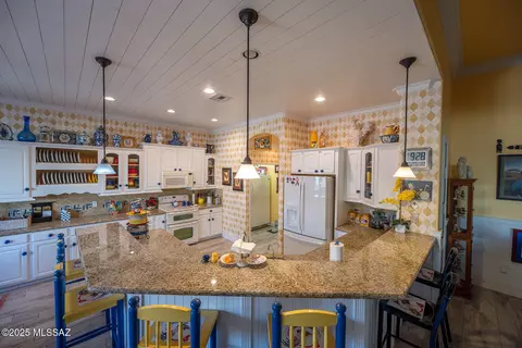Kitchen - 10653 E Mary Stephey Pl, Tucson, AZ 85747 photo 9 of 9