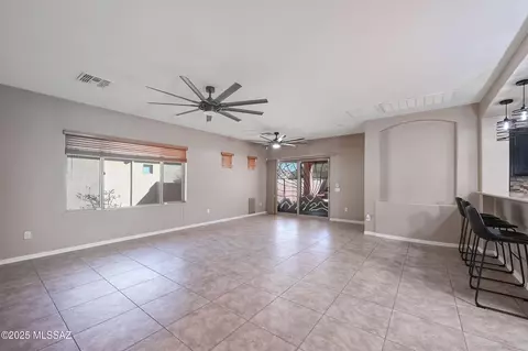 Living - 10386 E Valley Quail Dr, Tucson, AZ 85747 photo 1 of 2