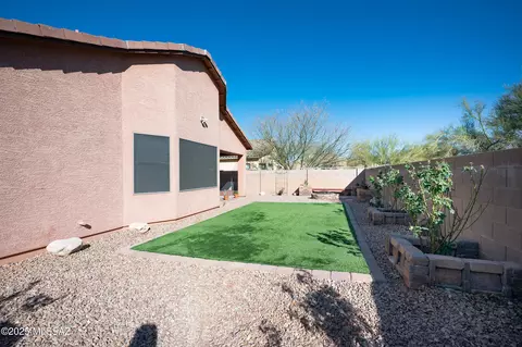 Exterior - 10386 E Valley Quail Dr, Tucson, AZ 85747 photo 3 of 4