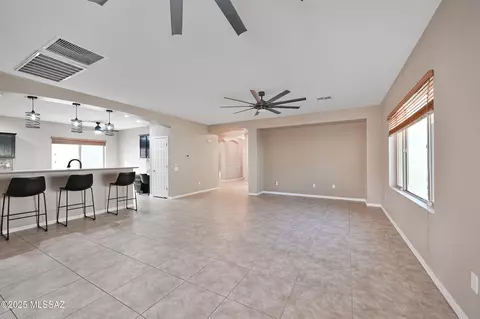 Living - 10386 E Valley Quail Dr, Tucson, AZ 85747 photo 2 of 2