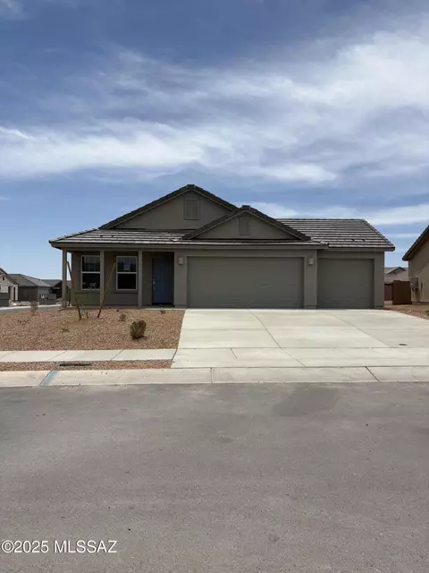 12842 E Daisy Moore Pl, Vail, AZ 85641