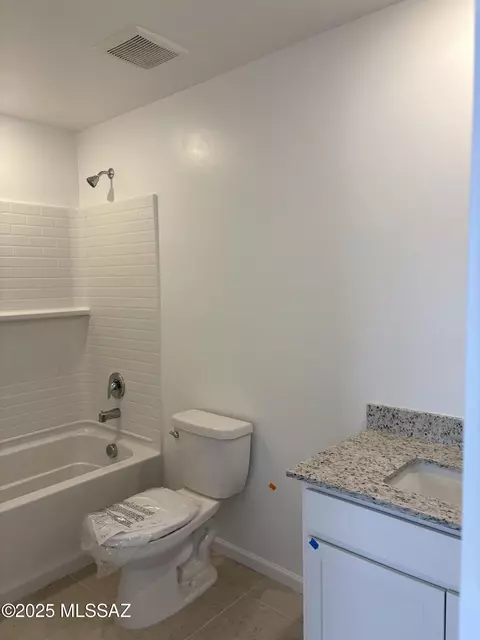 Bath - 12842 E Daisy Moore Pl, Vail, AZ 85641 photo 1 of 3