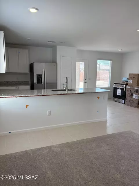 Kitchen - 12842 E Daisy Moore Pl, Vail, AZ 85641 photo 2 of 4