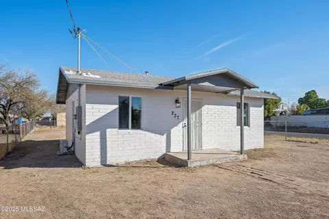 237 E District St, Tucson, AZ 85714